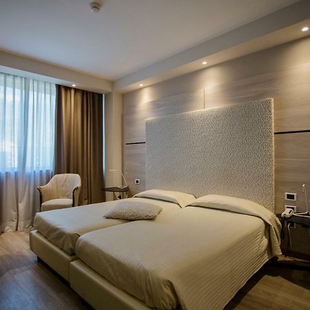 Hostellerie Du Cheval Blanc Aosta Zewnętrze zdjęcie