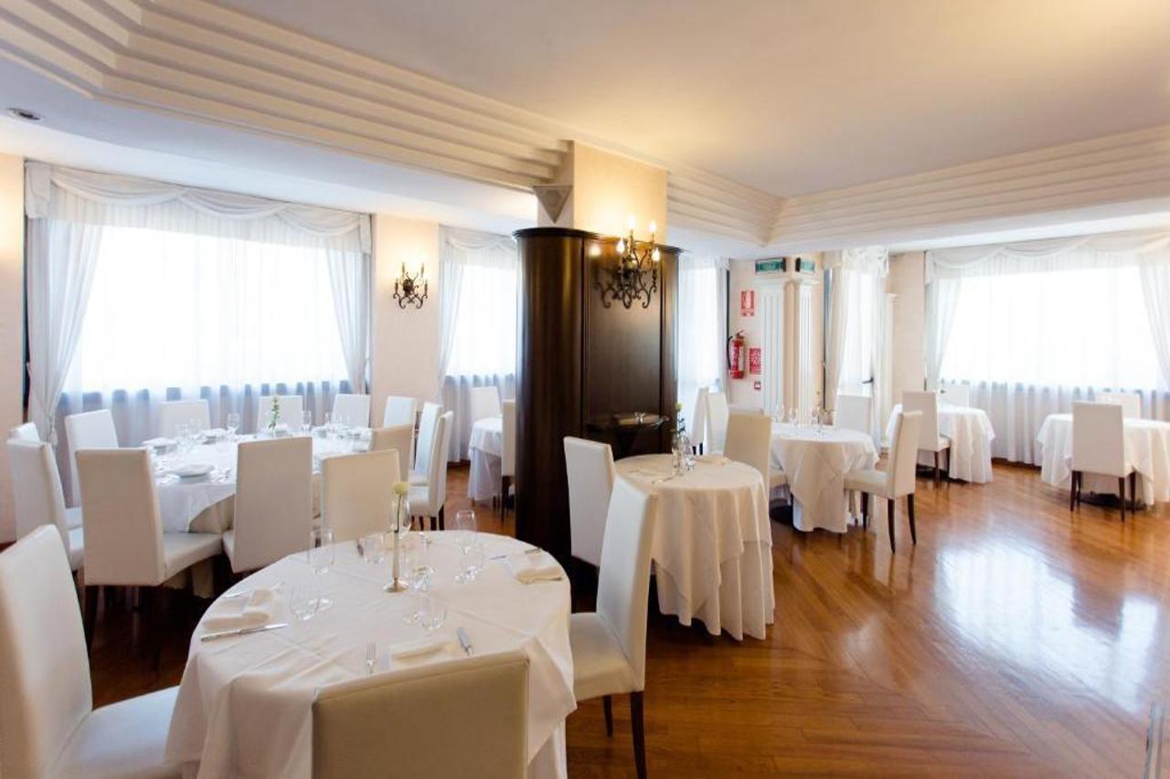 Hostellerie Du Cheval Blanc Aosta Zewnętrze zdjęcie