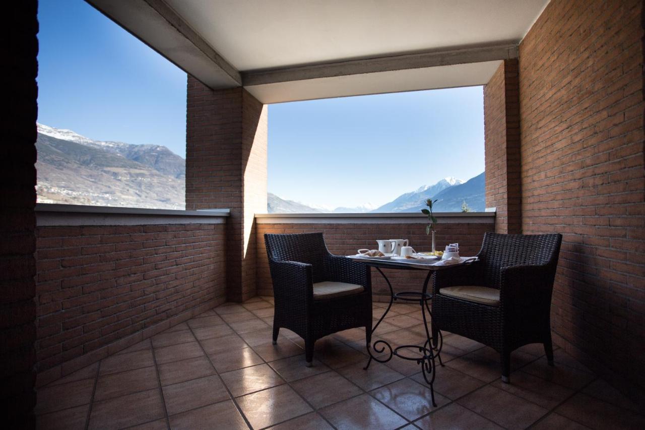 Hostellerie Du Cheval Blanc Aosta Zewnętrze zdjęcie