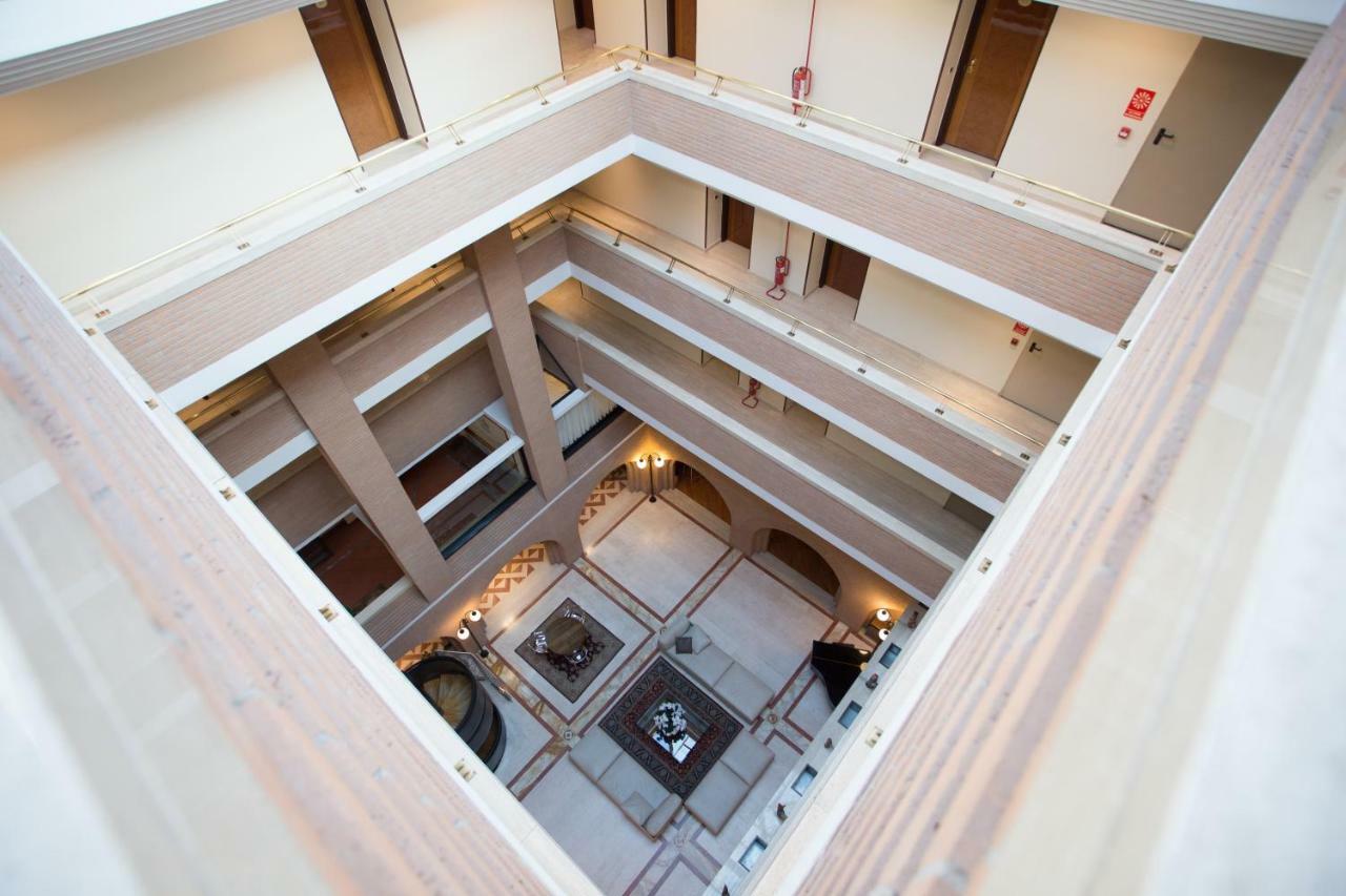 Hostellerie Du Cheval Blanc Aosta Zewnętrze zdjęcie